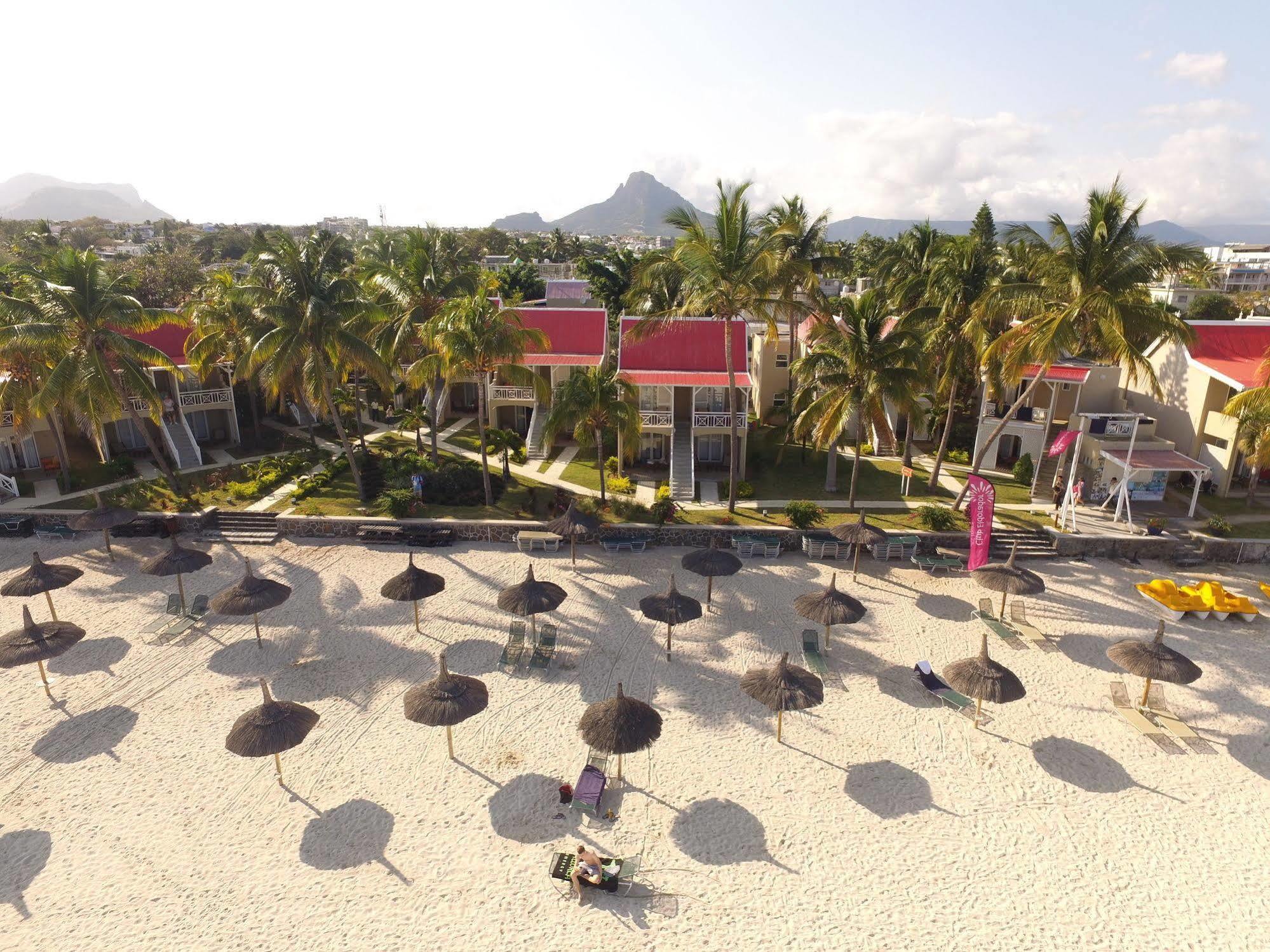 Villas Caroline Flic en Flac Exterior photo